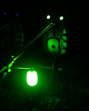 Fox Black Label Dumpy Halo Bobbin - Red